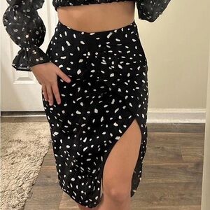Abercrombie Black and White Knee Length Dot Skirt with Side Slit